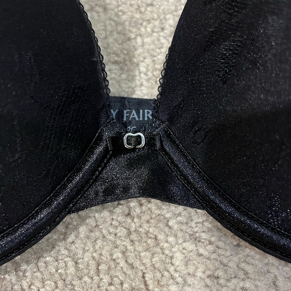 Vanity Fair Extreme Ego Boost Convertible Push-Up Bra - Picture 3 of 10